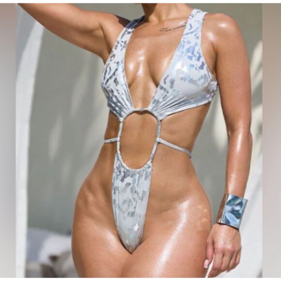 IconSwim jet setter swimsuit silver metallic animal print mob wife Size L nwt - Picture 10 of 10